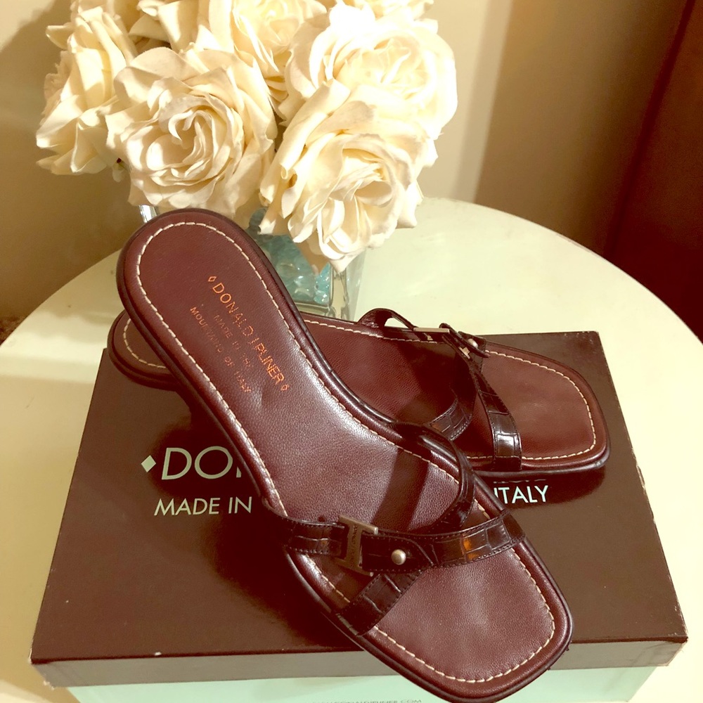 Donald J Pliner slip-in sandal